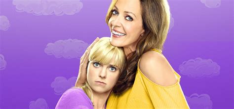 Mom: Season 1 (2013) .